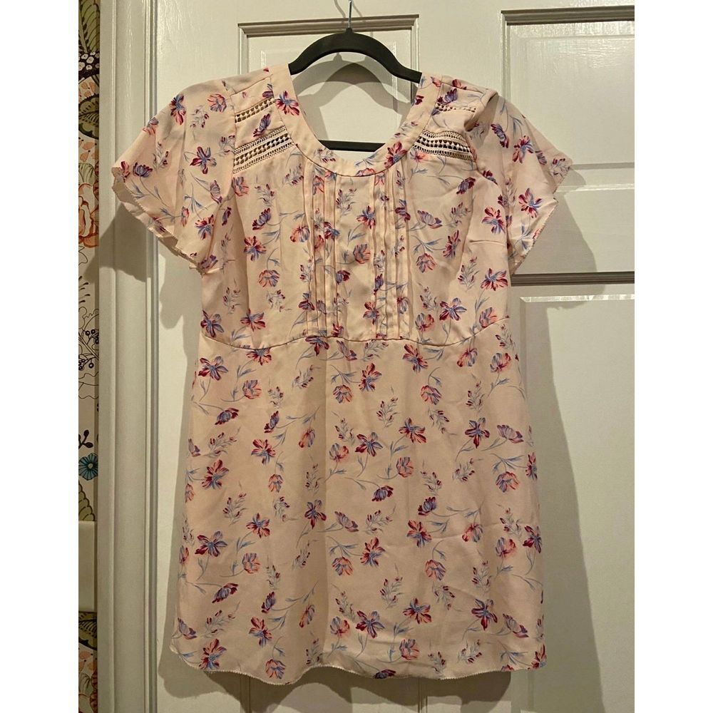 A pea in the pod maternity pink sheer top tie back XS